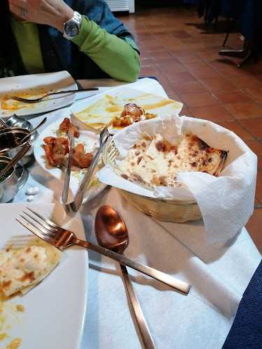 Johal Indian Restaurant & Pizzeria - Ristorazione